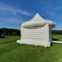 Bílý nafukovací hrad 6,6x6m - Image 7