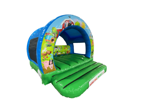 Nafukovací dětská skluzavka s motivem farmy a zvířat, ideální na zahradu nebo dětské oslavy.